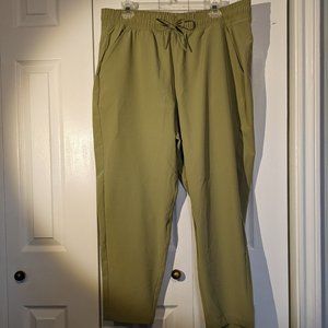 EUC All in Motion High-Rise Stretch Woven Taper Leg pants - XL- Olive Green